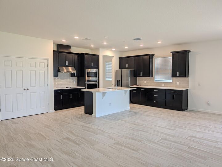 Property Photo:  938 Soleway Avenue NW  FL 32907 