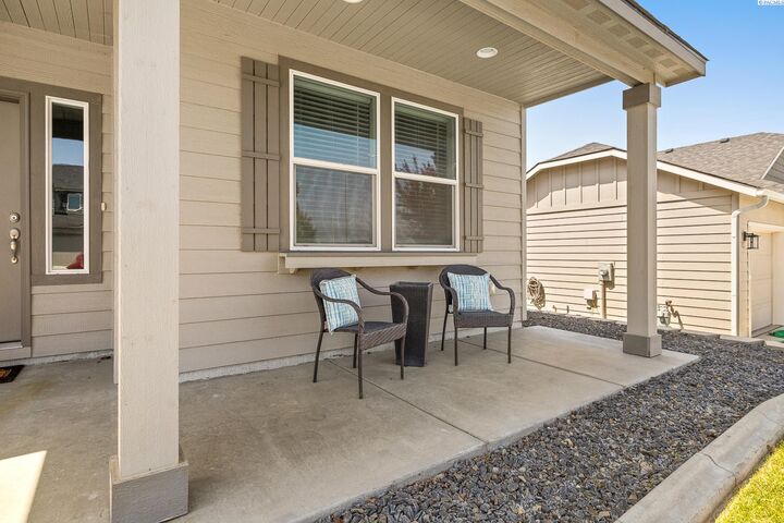 Property Photo:  2907 Cashmere Dr  WA 99352 