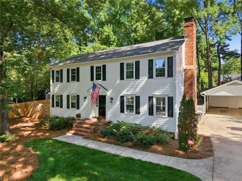 Property Photo: 3318 Windrift Drive NC 27410