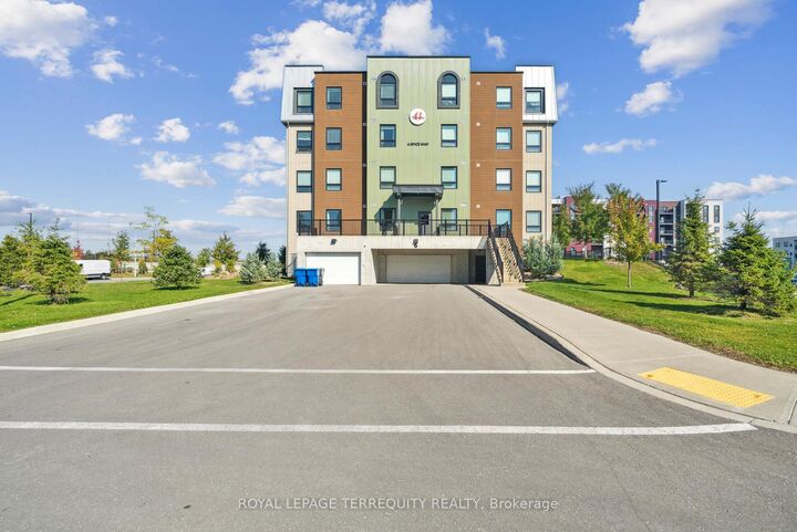 6 Spice Way 102 — photo 1