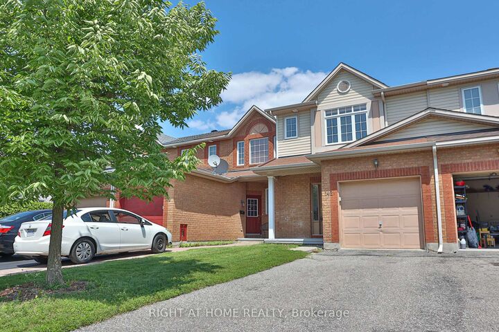 142 Lilibet Crescent E — photo 1
