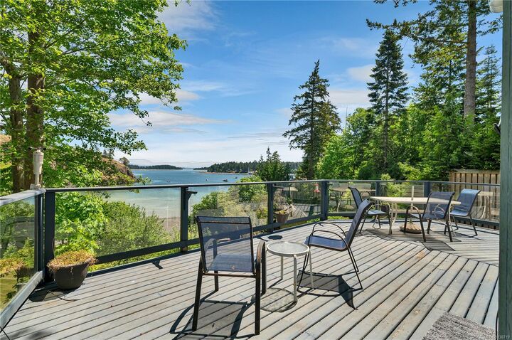 Property Photo: 775 Endersby Rd BC V0P 1H0