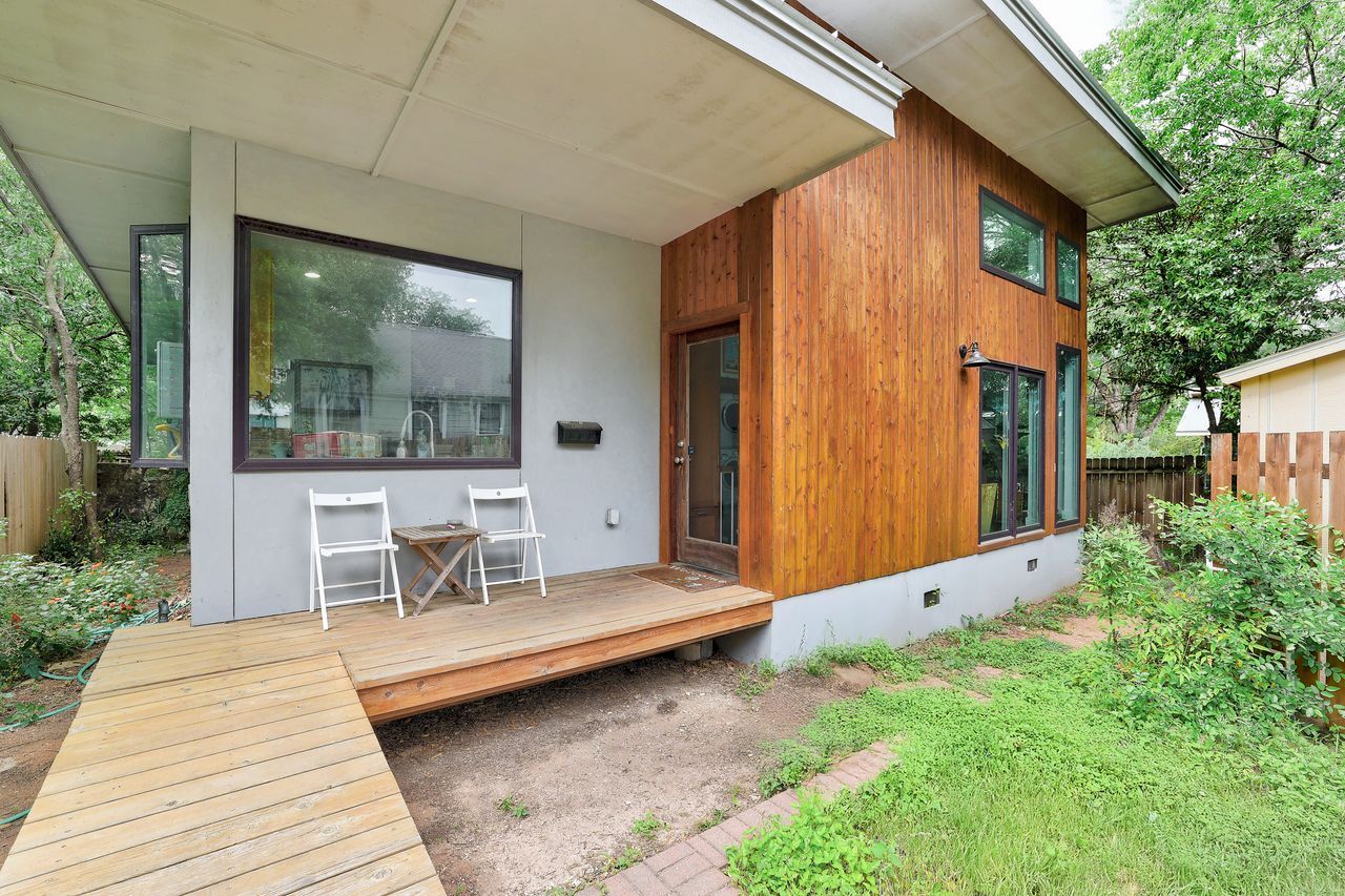 Property Photo:  809 E 44th Street  TX 78751 
