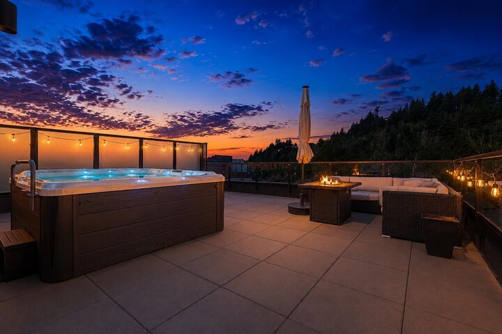 Property Photo: 35706 Marshall Road 14 BC V3G 0J3