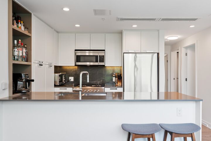 1401 Hunter Street 807 — photo 1