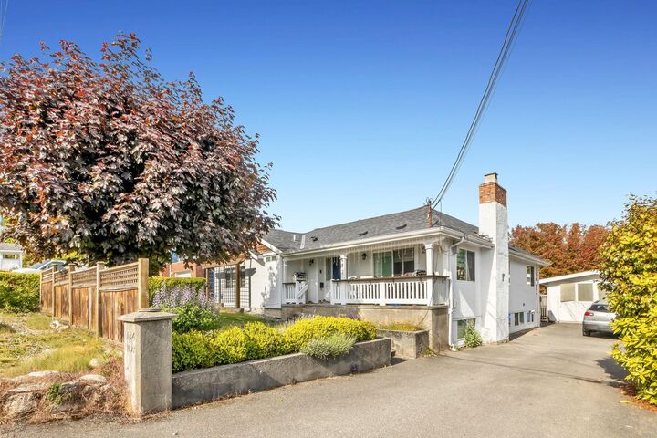 Property Photo: 1154 Finlay Street BC V4B 4K8