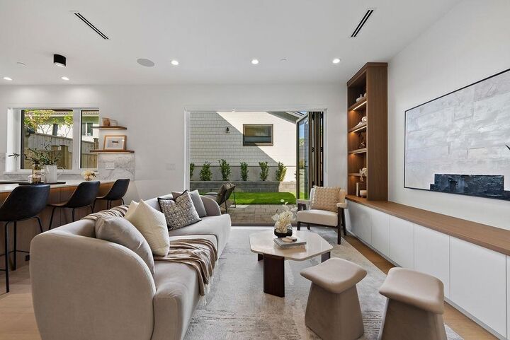 Property Photo: 6318 Sophia Street 2 BC V5W 2W6