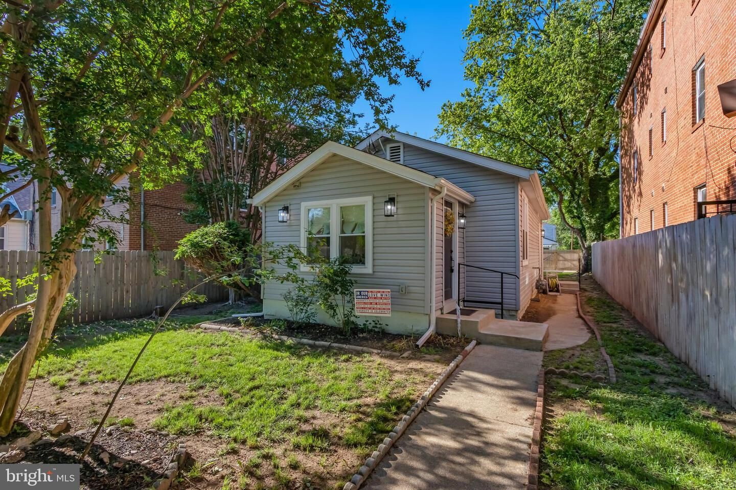 Property Photo:  3116 E Street SE  DC 20019 