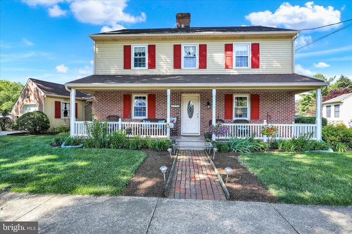 Property Photo:  172 N Linden Street  PA 17545 