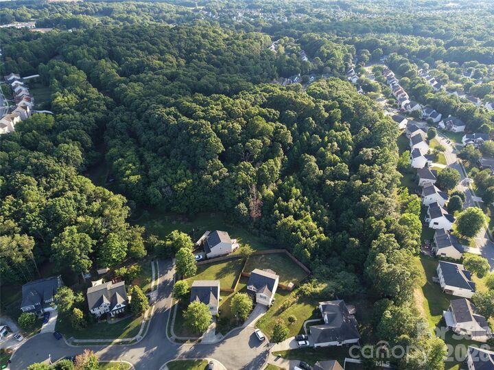Property Photo: 10804 Maryanna Court NC 28213