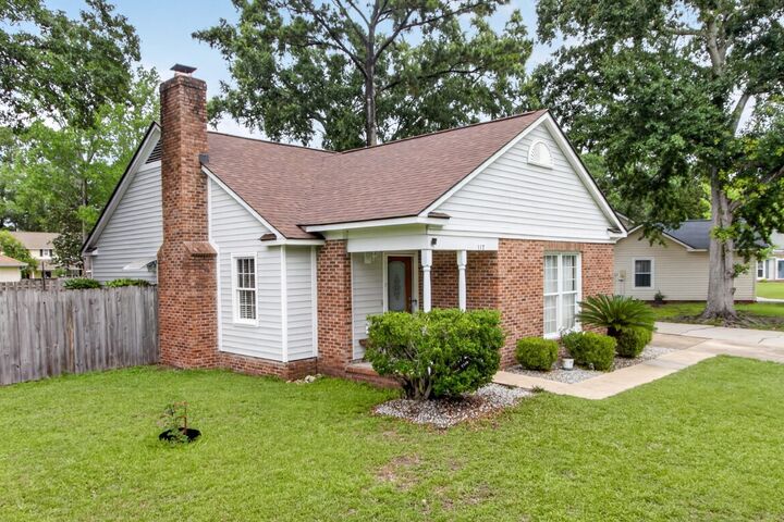 Property Photo:  117 Chownings Lane  SC 29445 