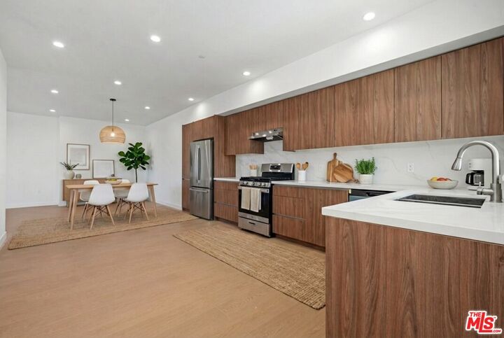 Property Photo:  1717 Winona Blvd  CA 90027 
