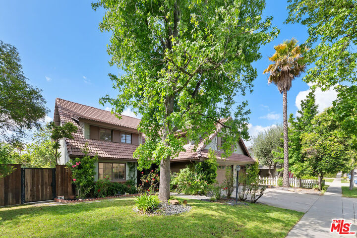 Property Photo:  26926 De Berry Dr  CA 91301 