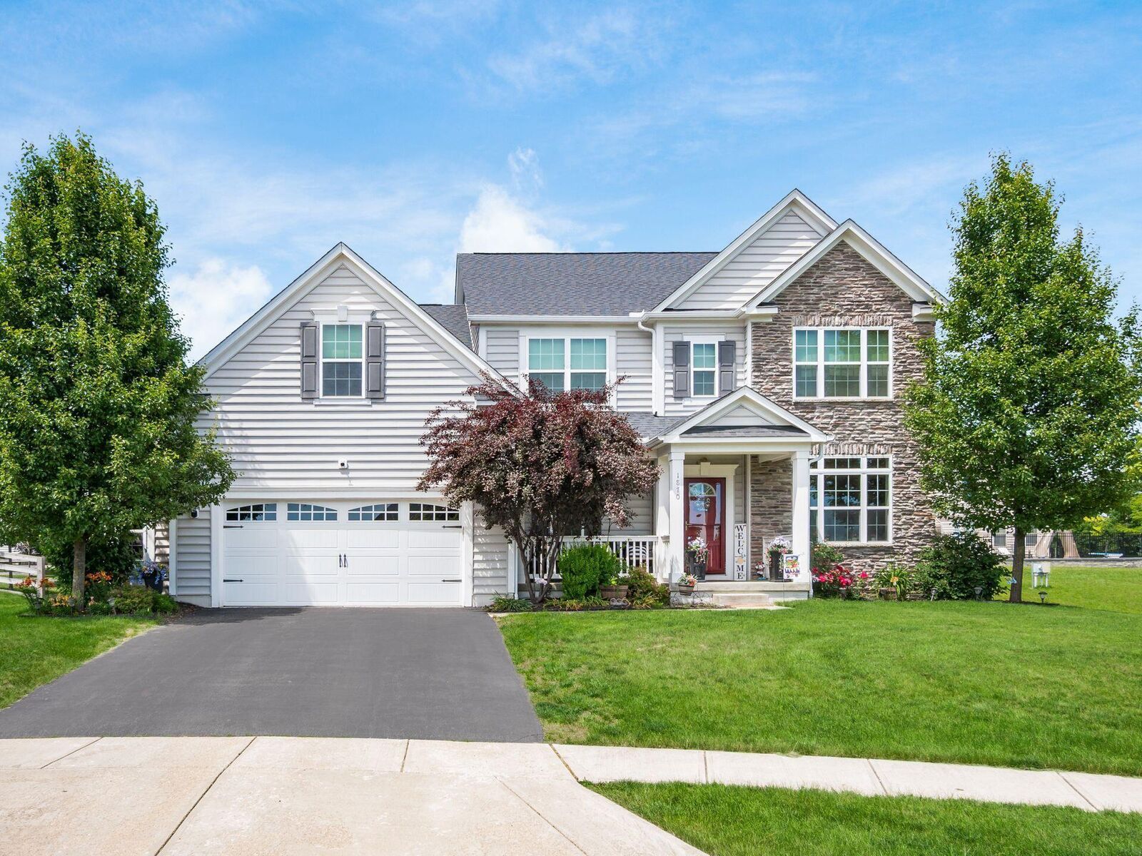 Property Photo:  1870 Southchase Court  OH 43123 
