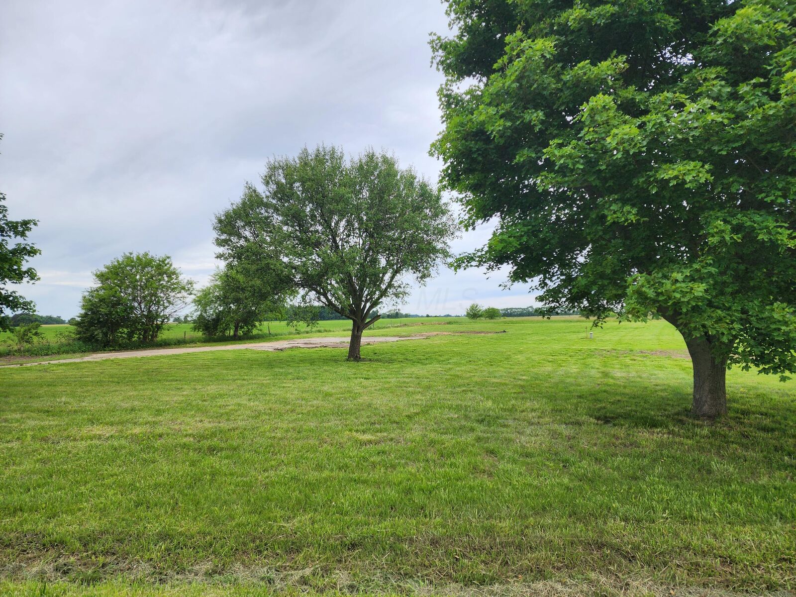 Property Photo: 4350 Old Xenia SW Road OH 43140