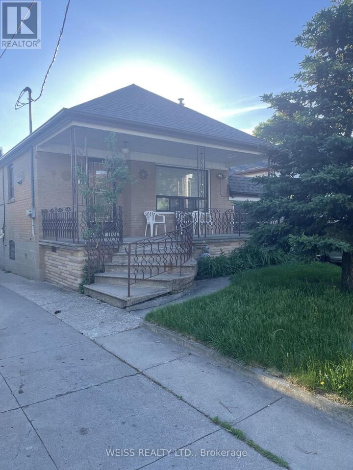 Property Photo: 10 Danesbury Avenue ON M6B 3K7
