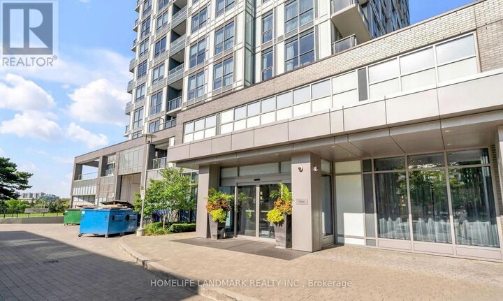 Property Photo:  18 Graydon Hall Drive 1903  ON M3A 0A4 