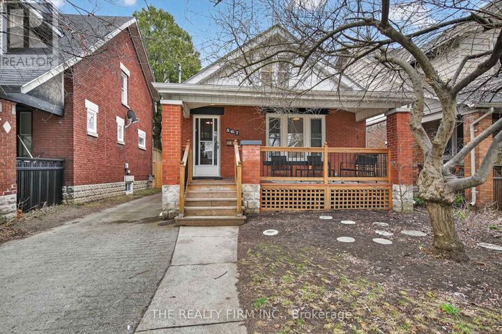 Property Photo: 567 Rosedale Street ON N6B 2C7