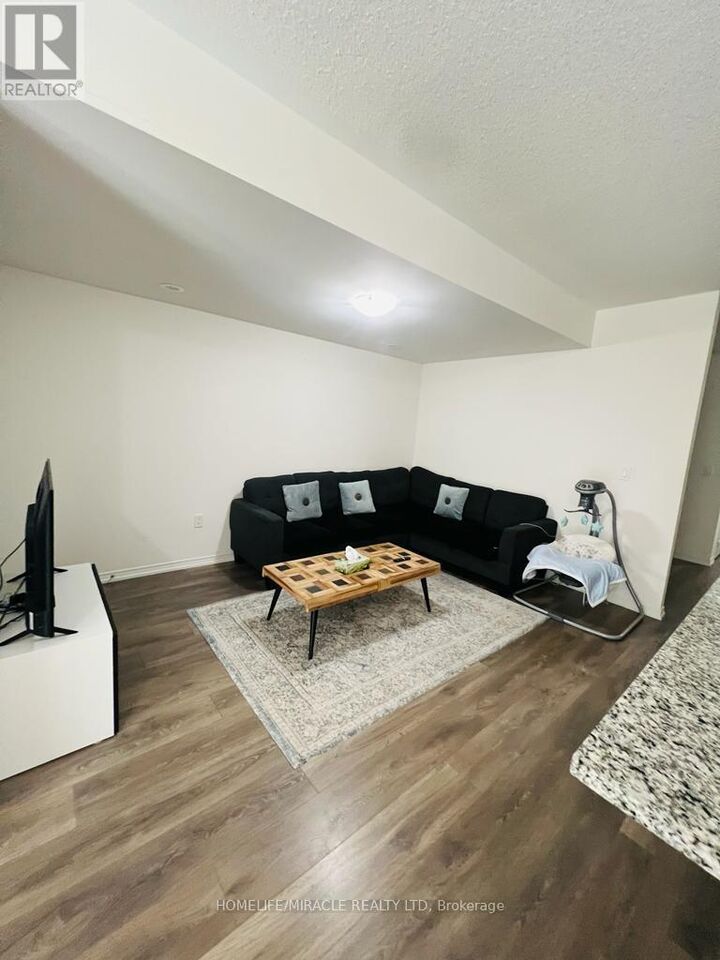 Property Photo:  8835 Sheppard Avenue  ON M1B 0E3 