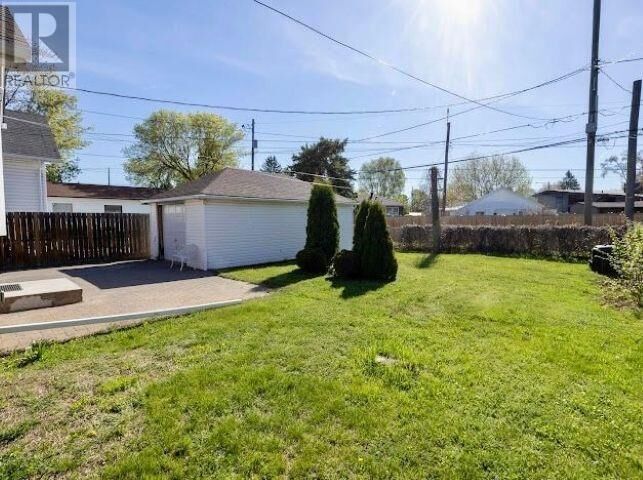 Property Photo:  408 Kingsway Ave  ON P7E 2A7 