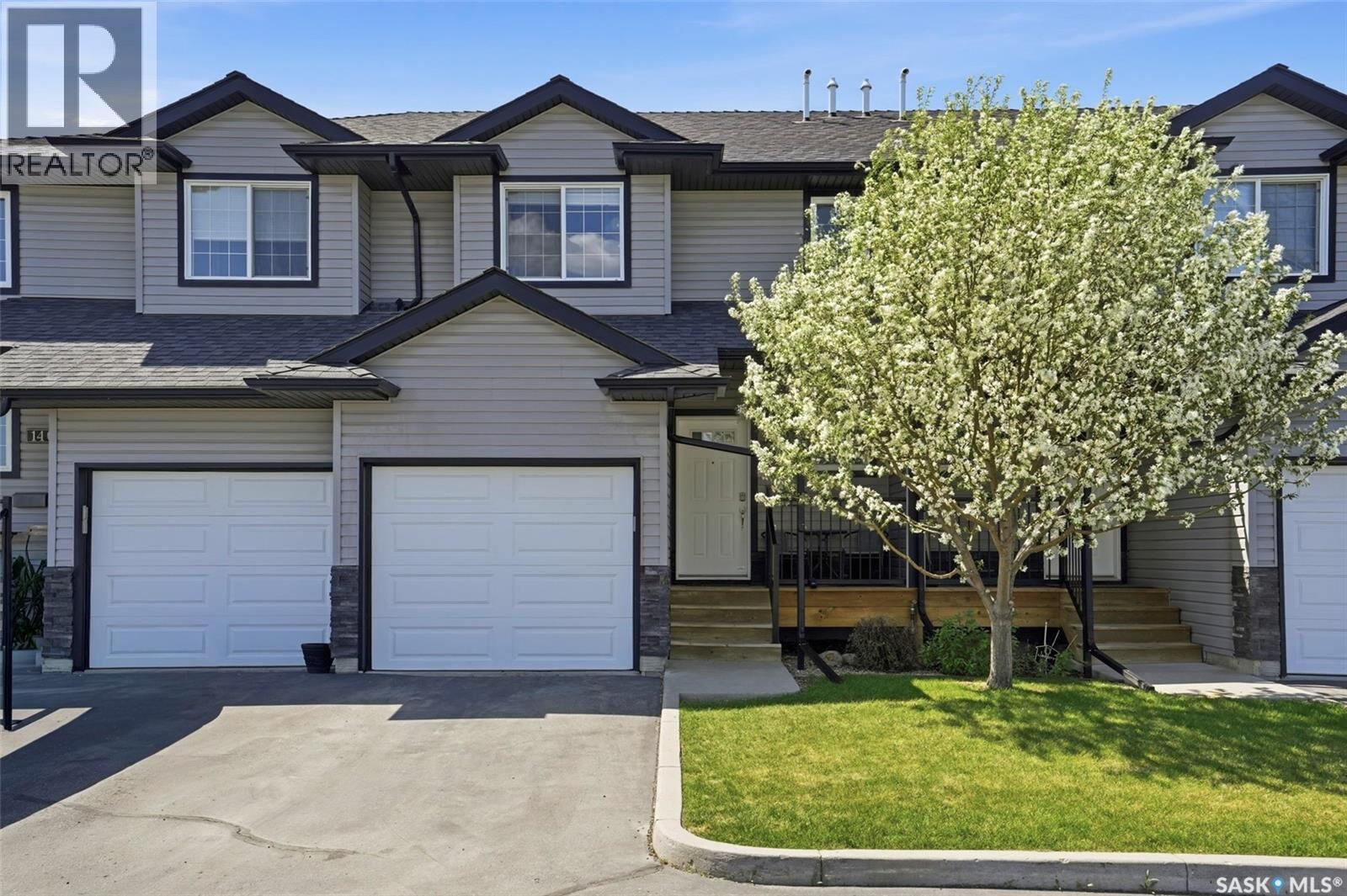 Property Photo:  139 901 4th Street S  SK S0K 2T1 