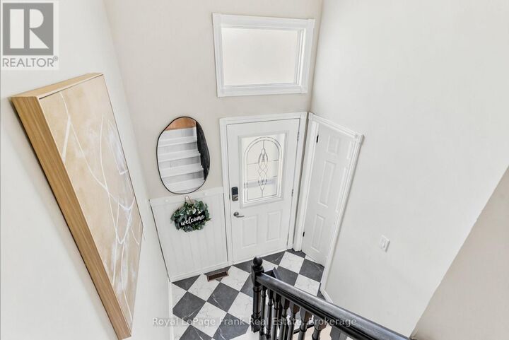 Property Photo:  72 Broadlands Crescent  ON L1E 1R1 