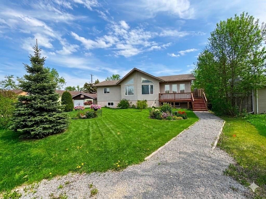 Property Photo: 123 Sixth Avenue MB R0C 1B0