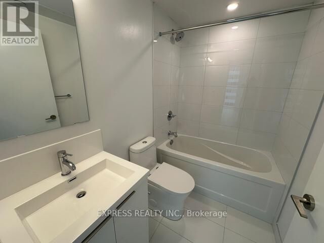 Property Photo: 121 St Patrick Street 1218 ON M5T 3C1