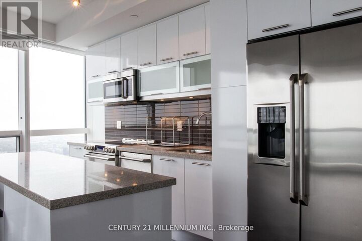 Property Photo: 388 Yonge Street 7002 ON M5B 0A4