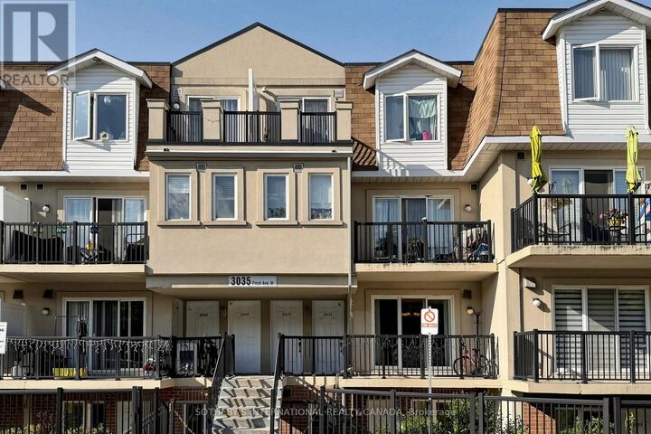 Property Photo:  3035 Finch Avenue West 2012  ON M9M 0A2 