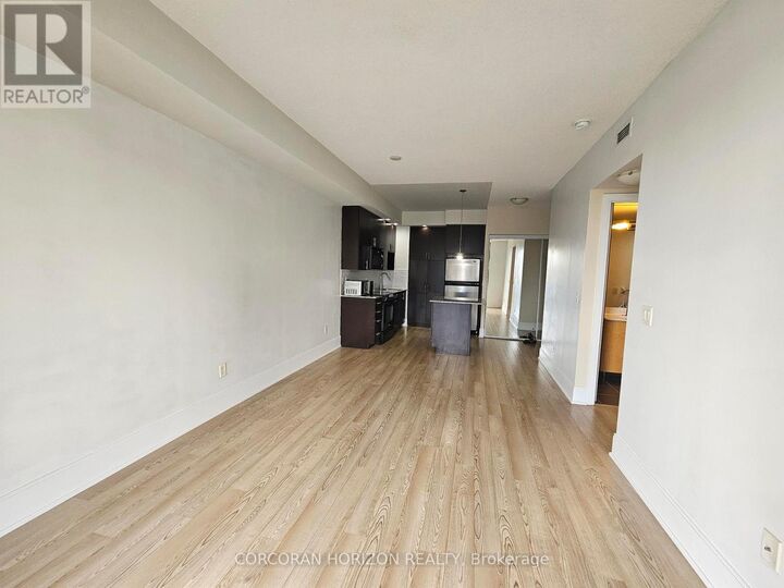 Property Photo: 181 Wynford Drive 512 ON M3C 0C6