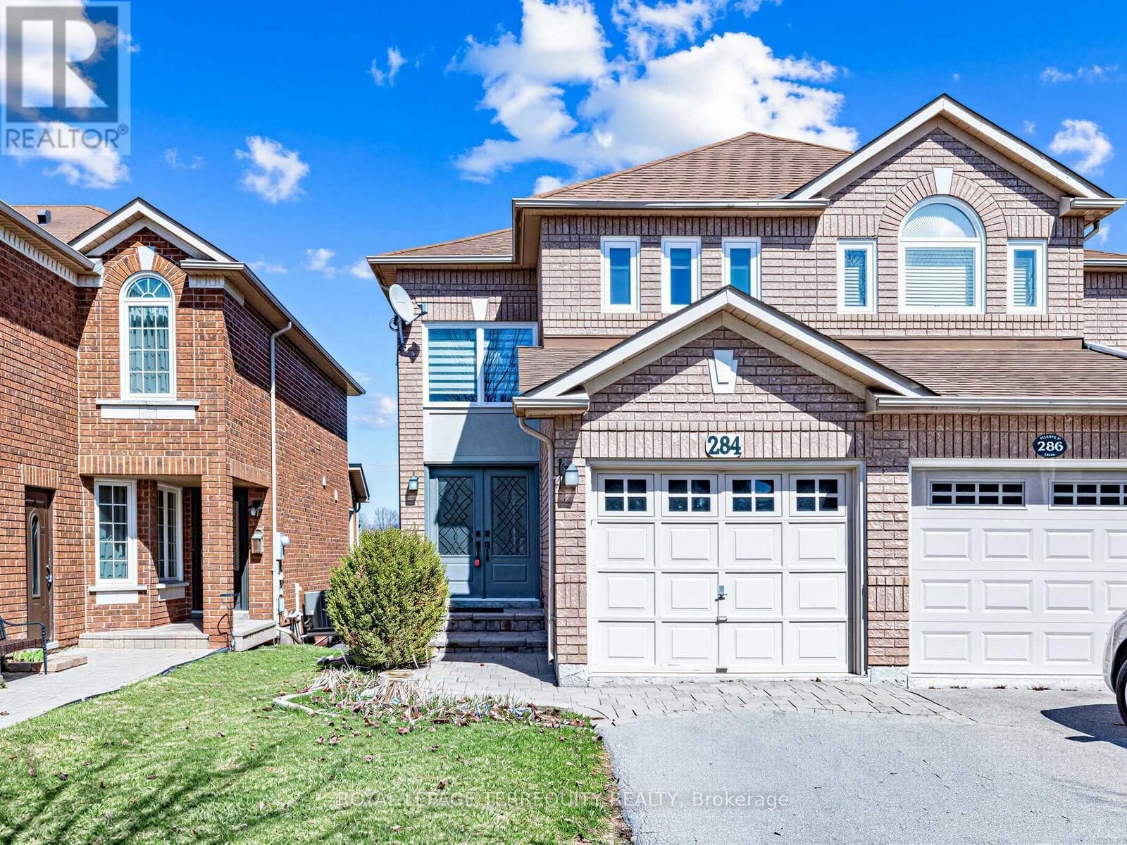Property Photo: 284 Pinnacle Trail ON L4G 7G2