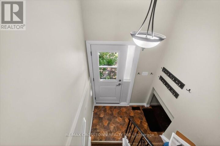 Property Photo:  1095 Mississaga Street West 121  ON L3V 6W7 