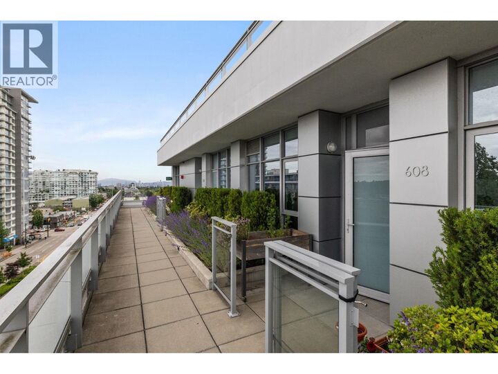 Property Photo: 2435 Kingsway 608 BC V5R 5G8