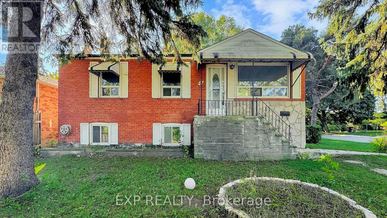 Property Photo: 47 Boyce Avenue South ON M1J 1K6