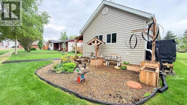 Property Photo:  106 1 Street West  SK S0M 1H0 