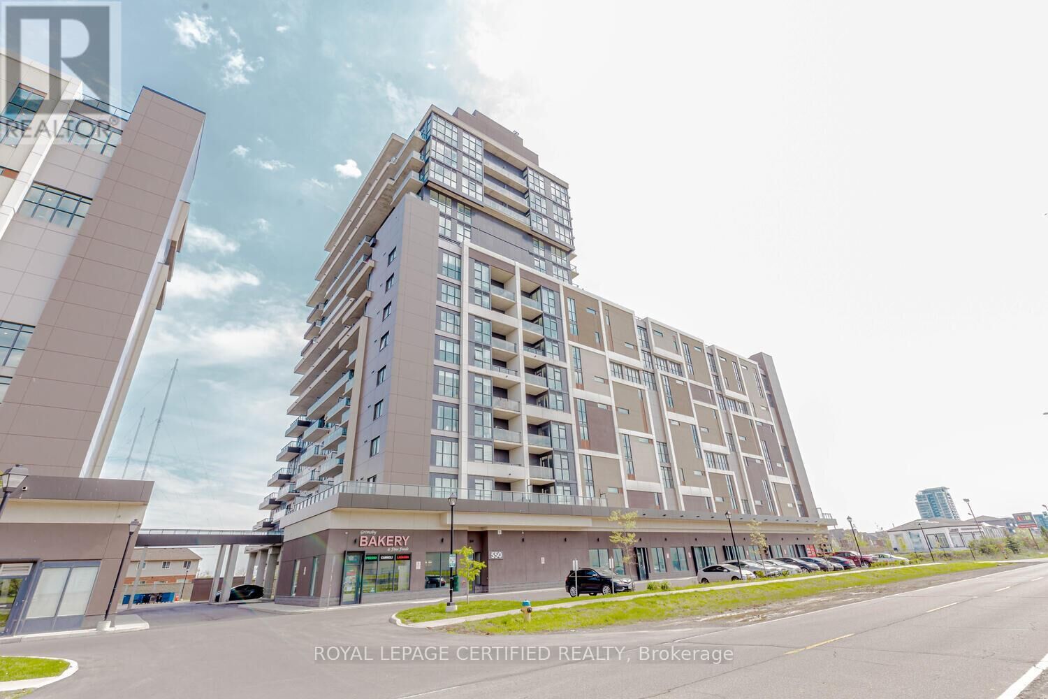 Property Photo: 550 North Service Road 906 ON L3M 0M9