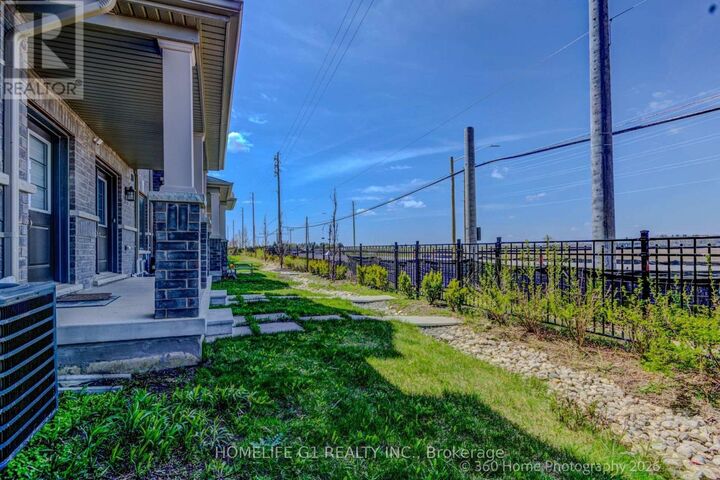 Property Photo:  98 Fruitvale Circle  ON L7A 5B9 