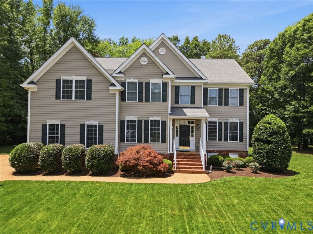 Property Photo: 11401 Hunton Ridge Lane VA 23059