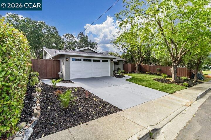 Property Photo:  1271 Kentucky Dr  CA 94521 