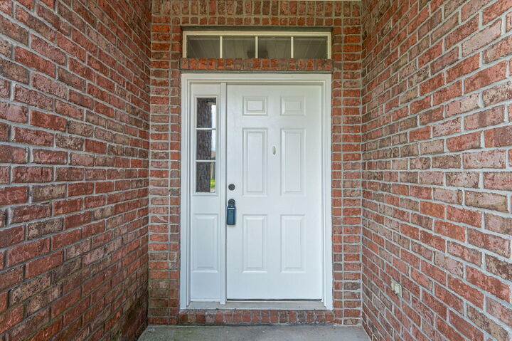 Property Photo: 2070 Catline Circle FL 32566