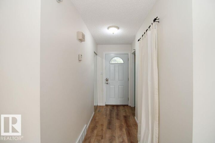 Property Photo: 87 Brookwood Drive 130 AB T7X 1A6