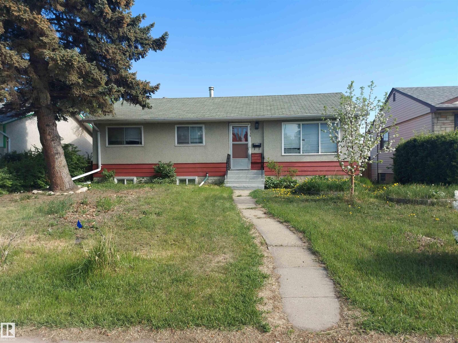 Property Photo:  16136 109A Avenue NW  AB T5P 1C4 