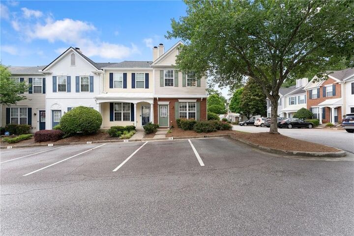 Property Photo:  318 Devonshire Drive  GA 30022 