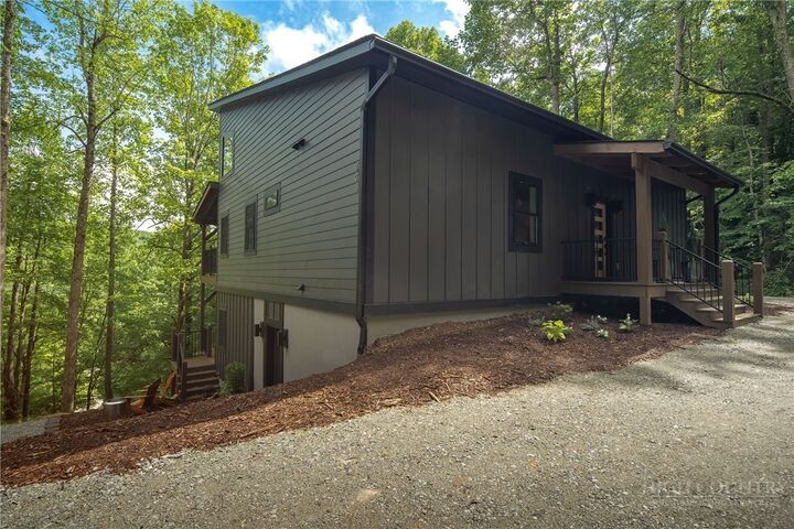 Property Photo:  207 Laurel Canopy Lane  NC 28607 