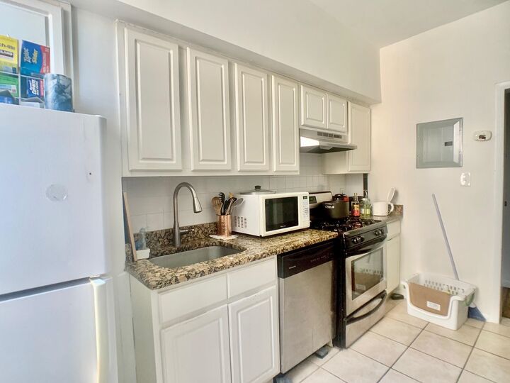 Property Photo:  1131 Washington St 1  NJ 07030 