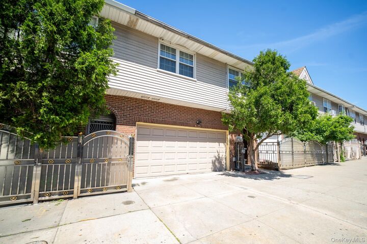 Property Photo:  1539 Longfellow Avenue 3  NY 10460 