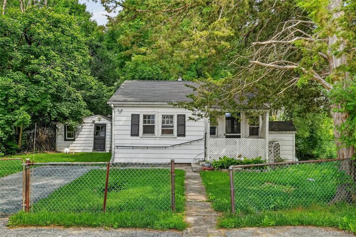 Property Photo:  4 Benview Road  NY 12538 