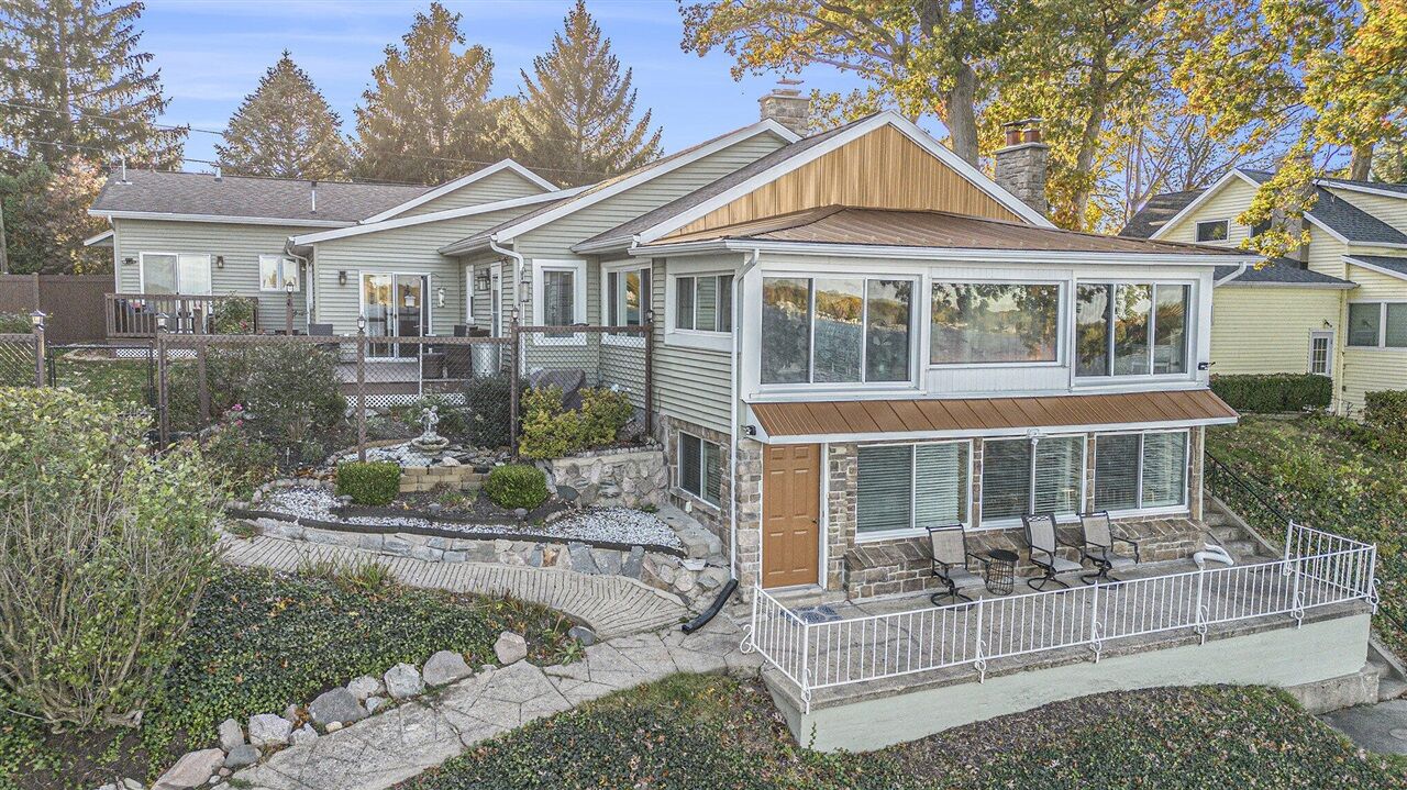 Property Photo:  33766 Forest Beach Drive  MI 49111-9545 