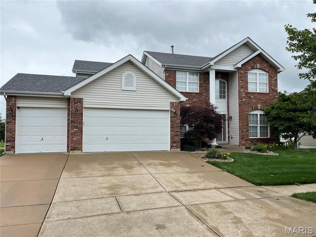Property Photo:  241 Fairway Green Drive  MO 63368 
